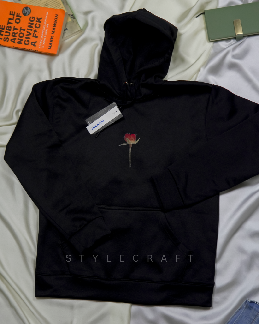 Hoodie 047 - Noir Rose "Perspective"